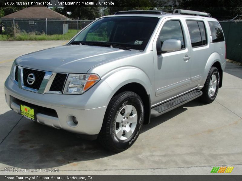 Silver Lightning Metallic / Graphite 2005 Nissan Pathfinder SE