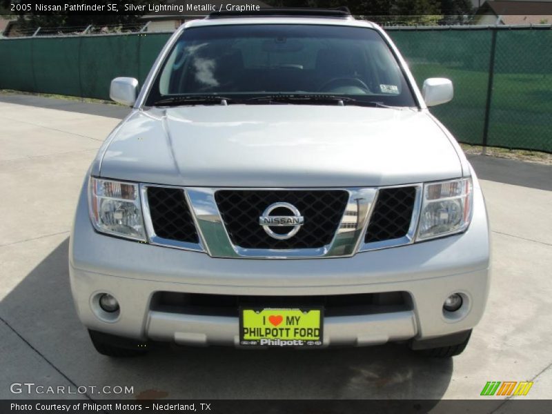 Silver Lightning Metallic / Graphite 2005 Nissan Pathfinder SE