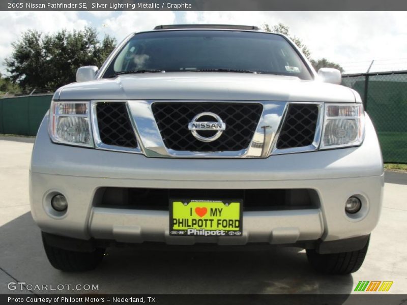 Silver Lightning Metallic / Graphite 2005 Nissan Pathfinder SE