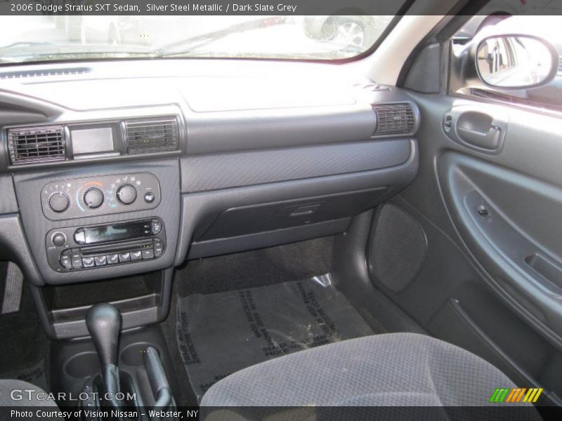 Silver Steel Metallic / Dark Slate Grey 2006 Dodge Stratus SXT Sedan