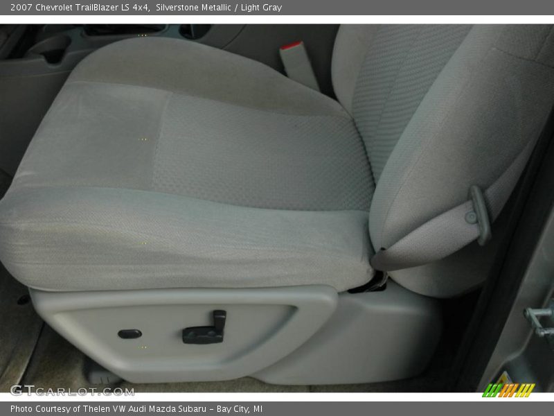 Silverstone Metallic / Light Gray 2007 Chevrolet TrailBlazer LS 4x4