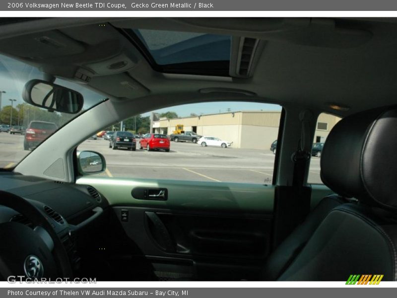 Gecko Green Metallic / Black 2006 Volkswagen New Beetle TDI Coupe