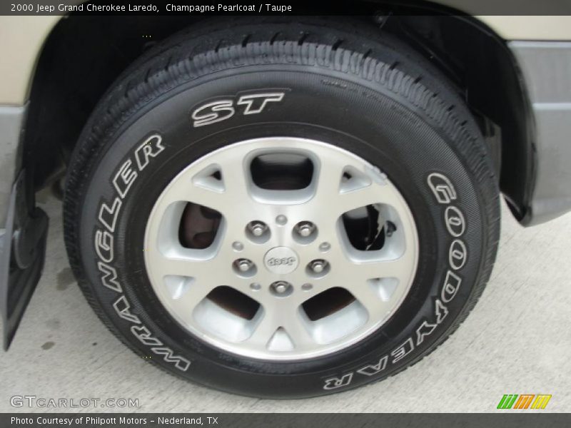 Champagne Pearlcoat / Taupe 2000 Jeep Grand Cherokee Laredo