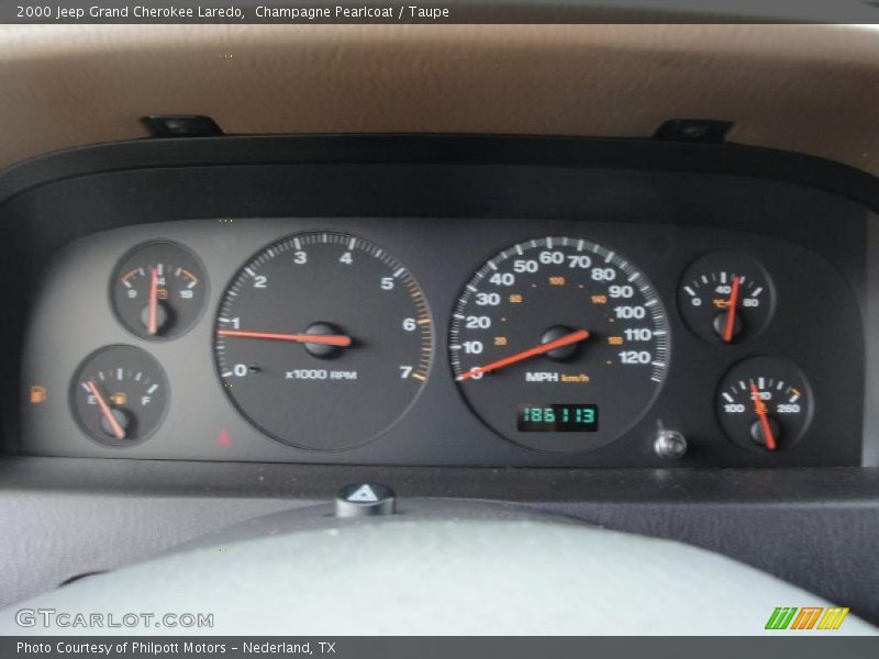 Champagne Pearlcoat / Taupe 2000 Jeep Grand Cherokee Laredo