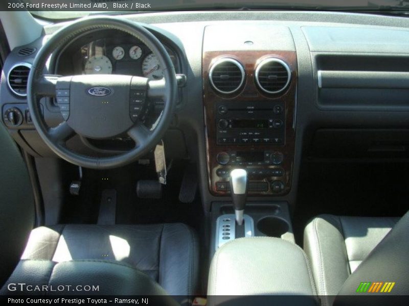 Black / Black 2006 Ford Freestyle Limited AWD