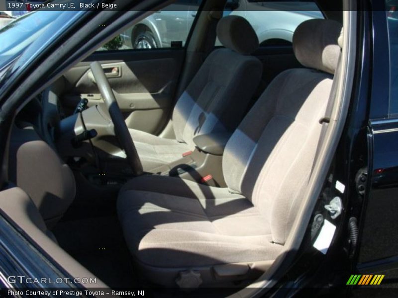 Black / Beige 1997 Toyota Camry LE