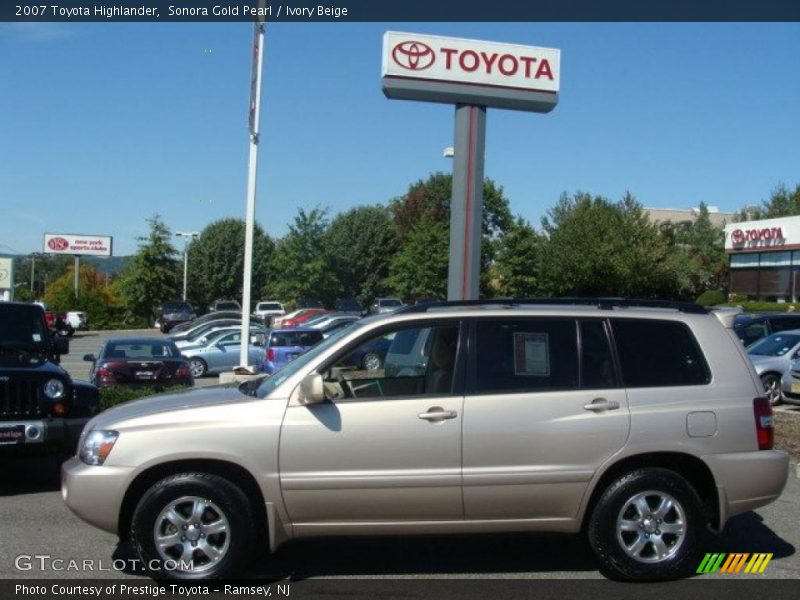 Sonora Gold Pearl / Ivory Beige 2007 Toyota Highlander
