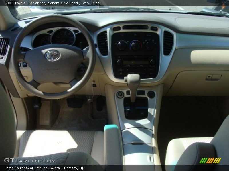 Sonora Gold Pearl / Ivory Beige 2007 Toyota Highlander
