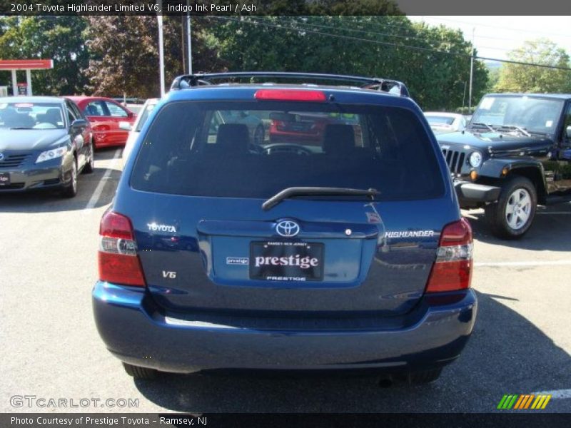 Indigo Ink Pearl / Ash 2004 Toyota Highlander Limited V6