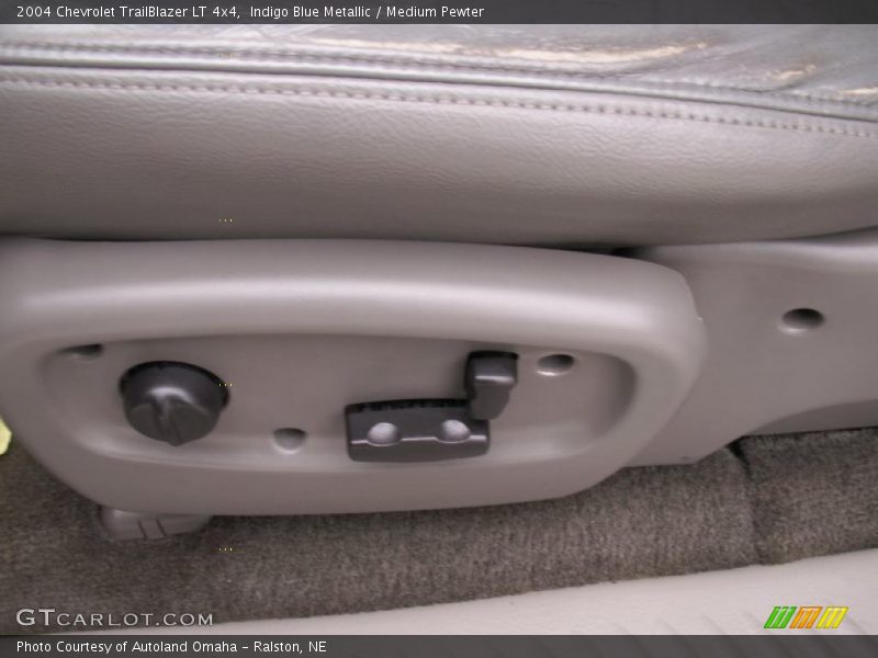 Indigo Blue Metallic / Medium Pewter 2004 Chevrolet TrailBlazer LT 4x4