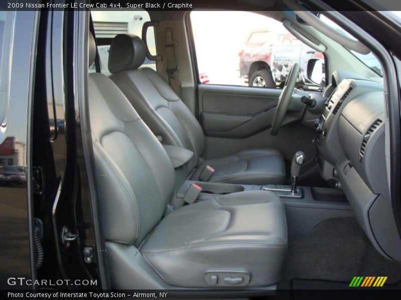 Super Black / Graphite 2009 Nissan Frontier LE Crew Cab 4x4