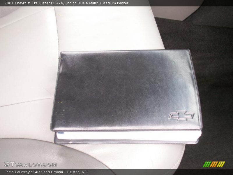 Indigo Blue Metallic / Medium Pewter 2004 Chevrolet TrailBlazer LT 4x4