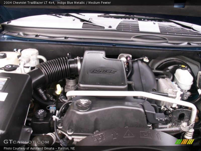 Indigo Blue Metallic / Medium Pewter 2004 Chevrolet TrailBlazer LT 4x4