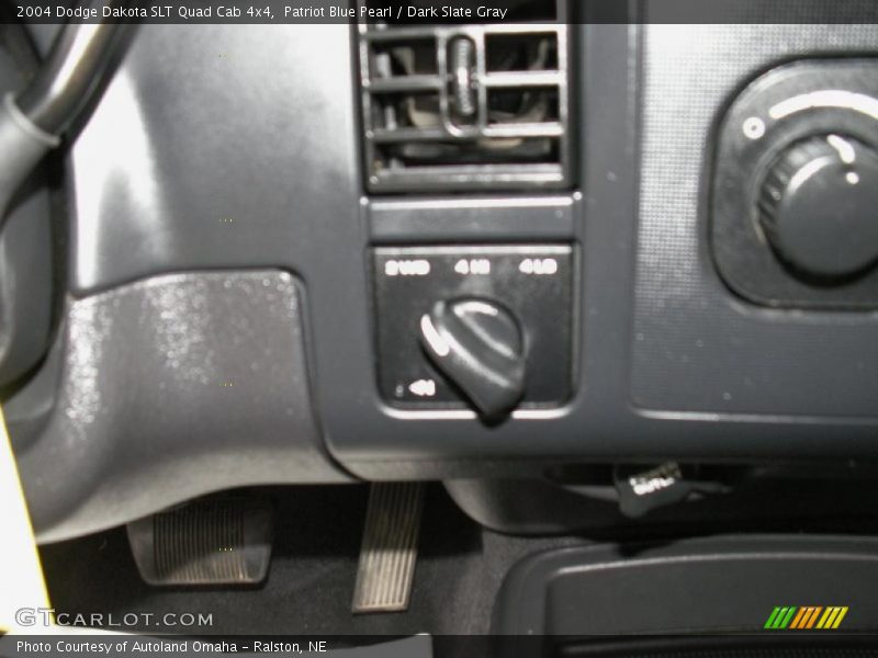 Patriot Blue Pearl / Dark Slate Gray 2004 Dodge Dakota SLT Quad Cab 4x4