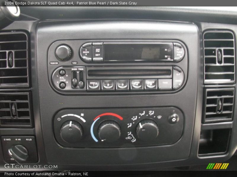 Patriot Blue Pearl / Dark Slate Gray 2004 Dodge Dakota SLT Quad Cab 4x4