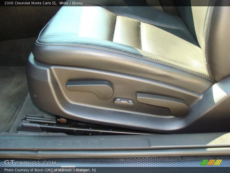 White / Ebony 2006 Chevrolet Monte Carlo SS