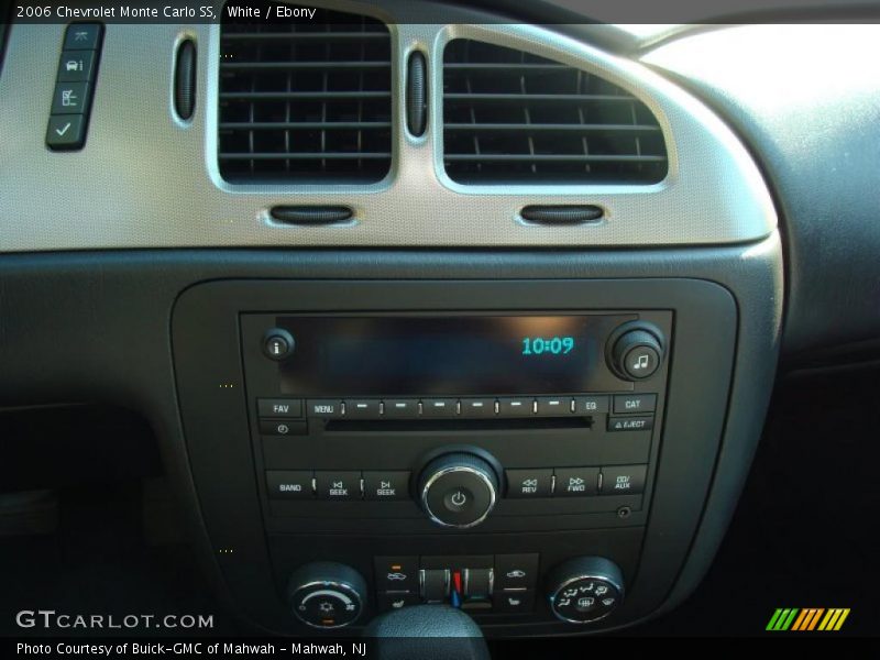 White / Ebony 2006 Chevrolet Monte Carlo SS