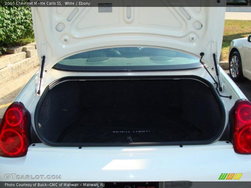 White / Ebony 2006 Chevrolet Monte Carlo SS