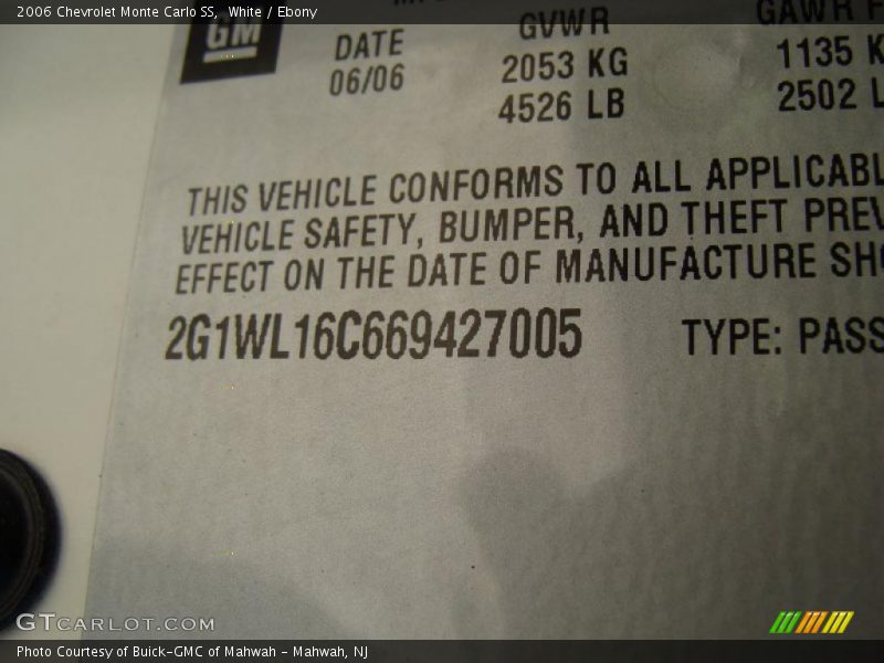White / Ebony 2006 Chevrolet Monte Carlo SS