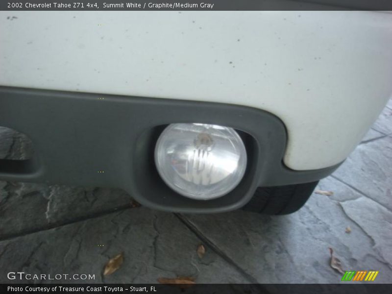 Summit White / Graphite/Medium Gray 2002 Chevrolet Tahoe Z71 4x4