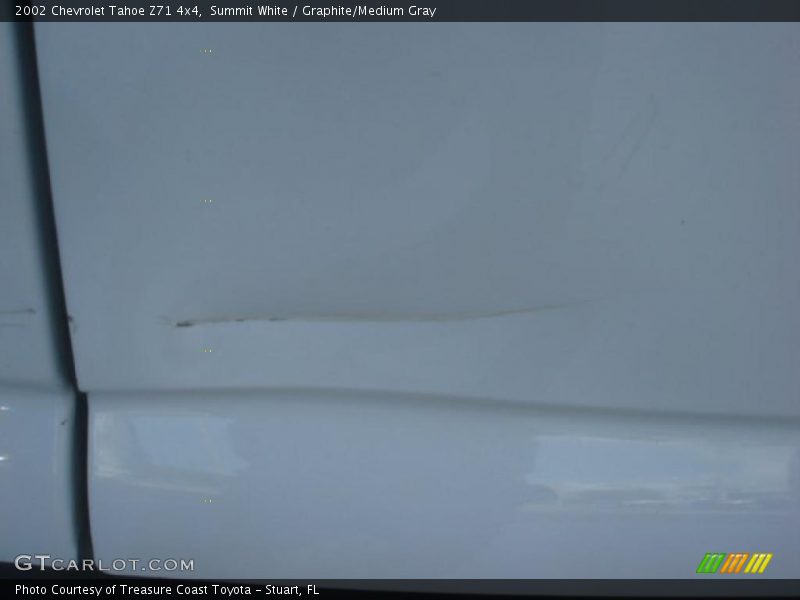 Summit White / Graphite/Medium Gray 2002 Chevrolet Tahoe Z71 4x4