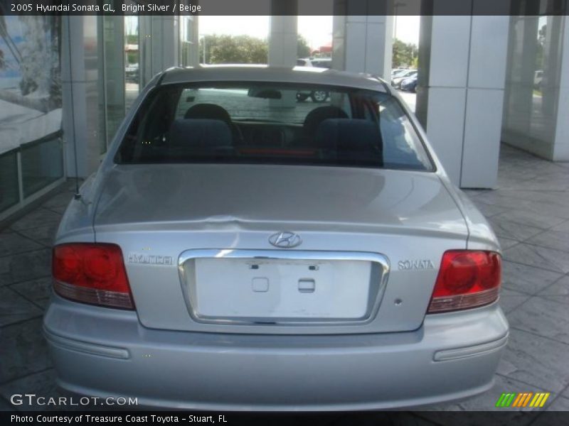 Bright Silver / Beige 2005 Hyundai Sonata GL