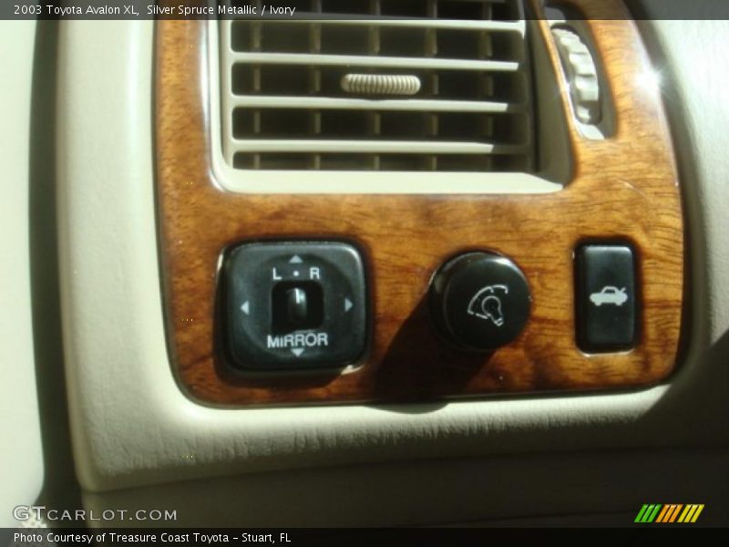 Silver Spruce Metallic / Ivory 2003 Toyota Avalon XL