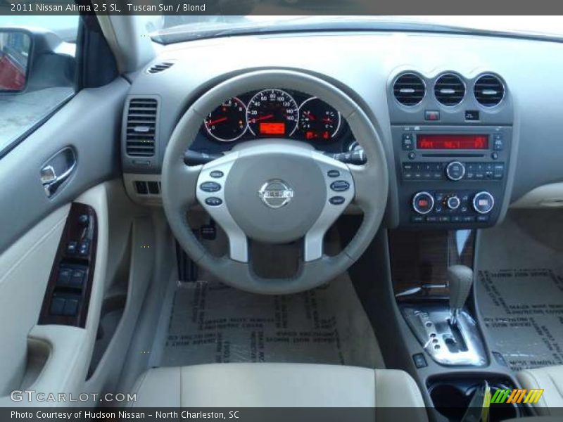 Tuscan Sun / Blond 2011 Nissan Altima 2.5 SL