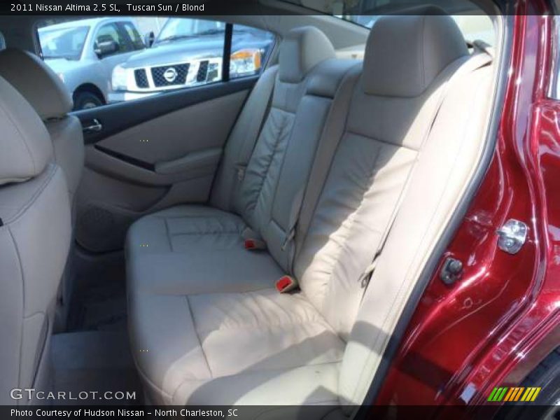 Tuscan Sun / Blond 2011 Nissan Altima 2.5 SL