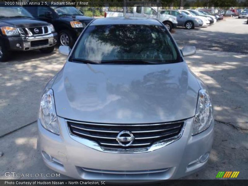 Radiant Silver / Frost 2010 Nissan Altima 2.5