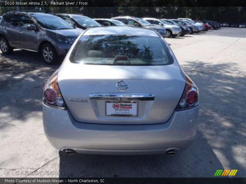 Radiant Silver / Frost 2010 Nissan Altima 2.5
