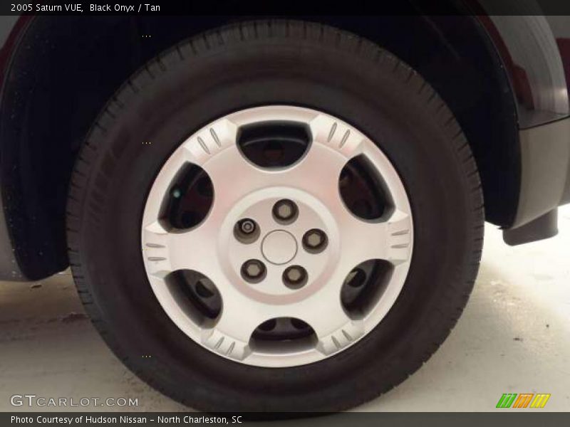 Black Onyx / Tan 2005 Saturn VUE