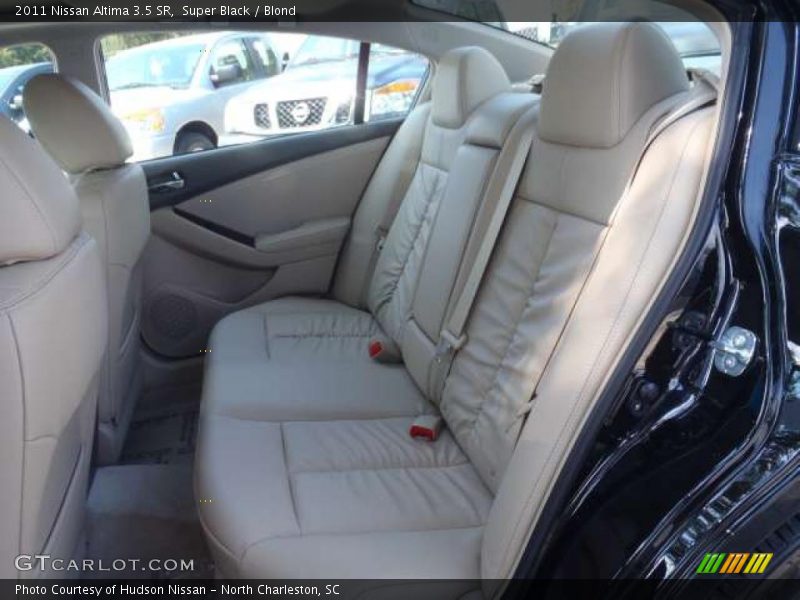Super Black / Blond 2011 Nissan Altima 3.5 SR