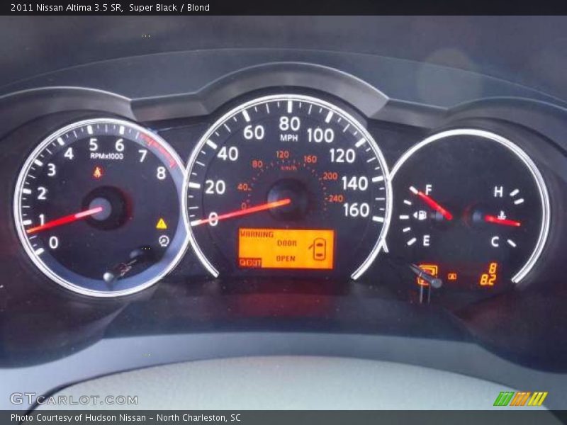 Super Black / Blond 2011 Nissan Altima 3.5 SR