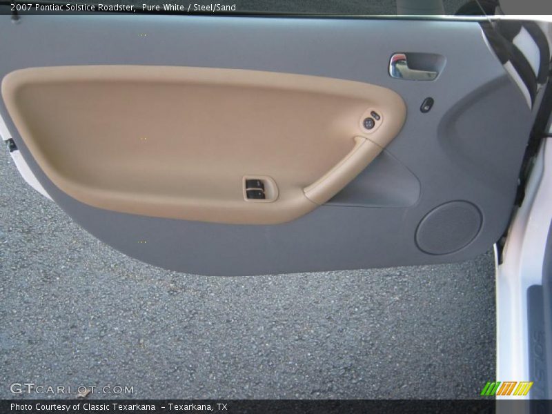 Pure White / Steel/Sand 2007 Pontiac Solstice Roadster