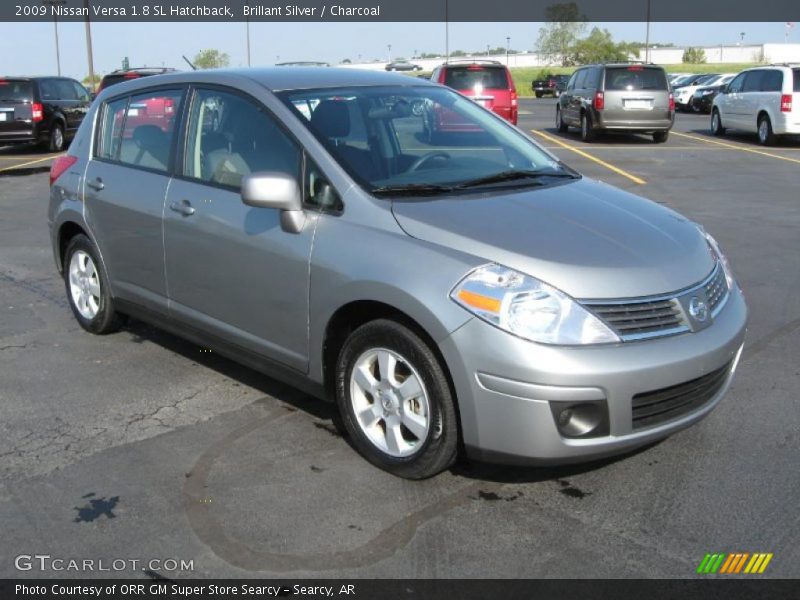 Brillant Silver / Charcoal 2009 Nissan Versa 1.8 SL Hatchback