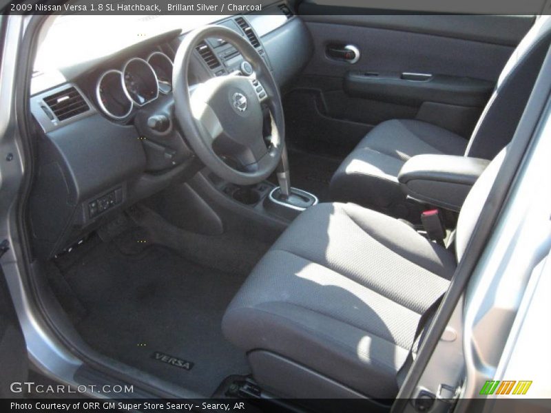 Brillant Silver / Charcoal 2009 Nissan Versa 1.8 SL Hatchback