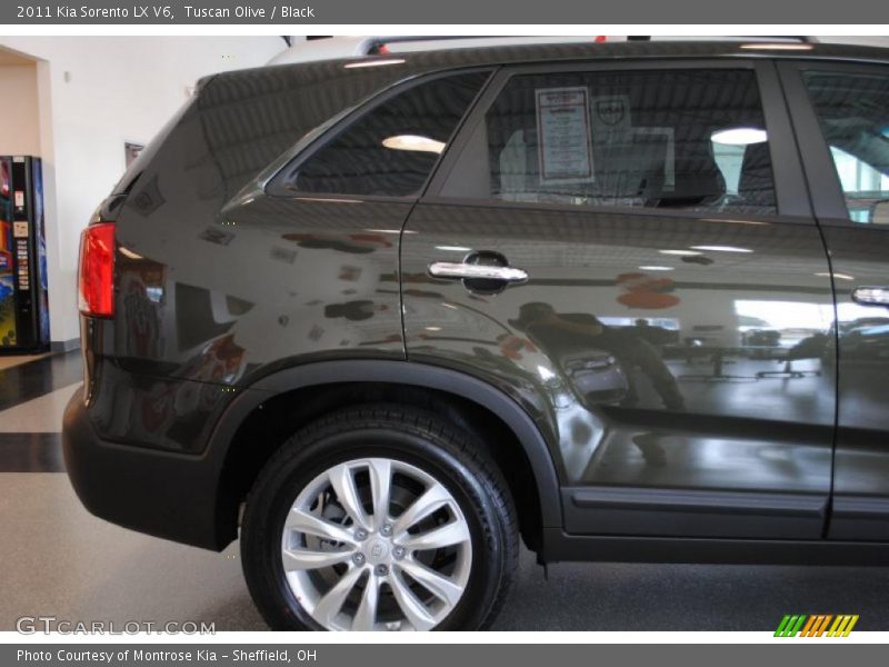 Tuscan Olive / Black 2011 Kia Sorento LX V6