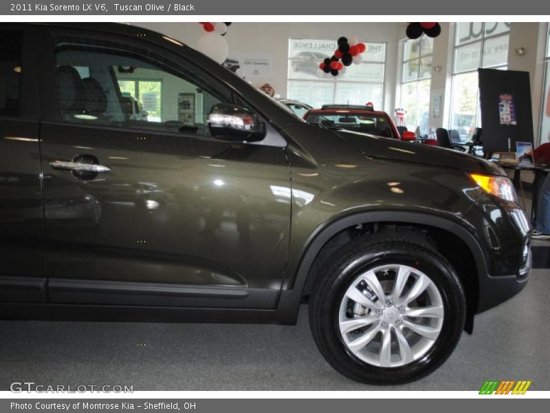 Tuscan Olive / Black 2011 Kia Sorento LX V6