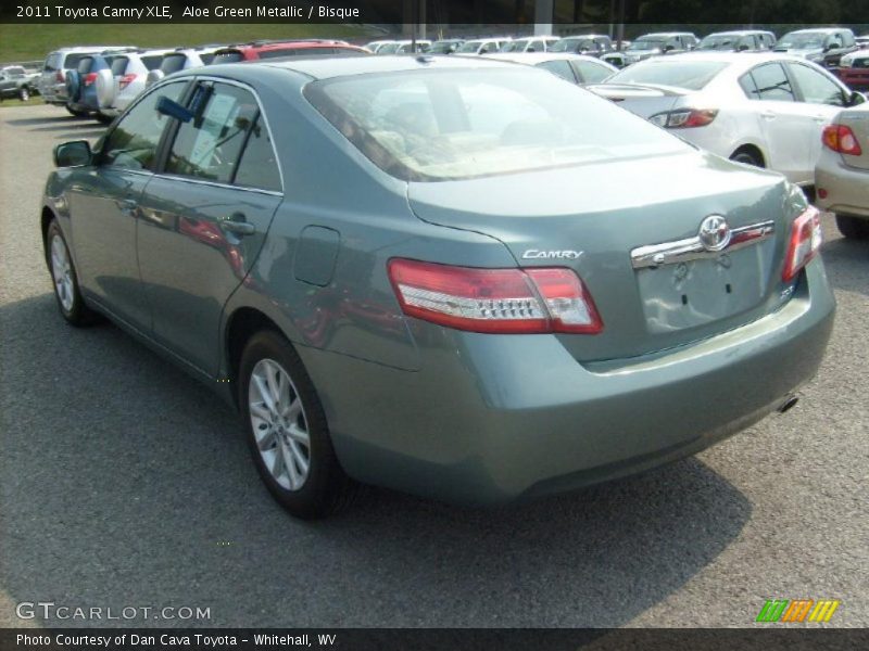 Aloe Green Metallic / Bisque 2011 Toyota Camry XLE