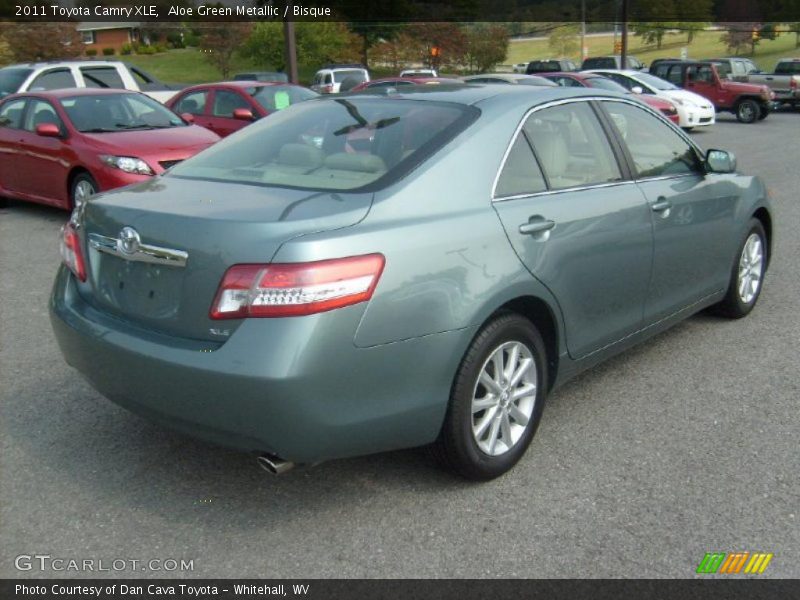 Aloe Green Metallic / Bisque 2011 Toyota Camry XLE
