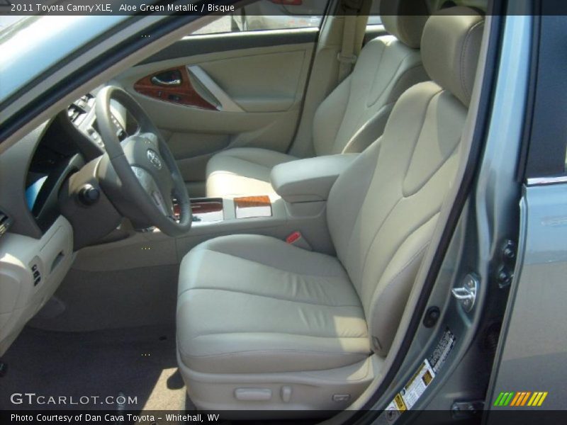 Aloe Green Metallic / Bisque 2011 Toyota Camry XLE