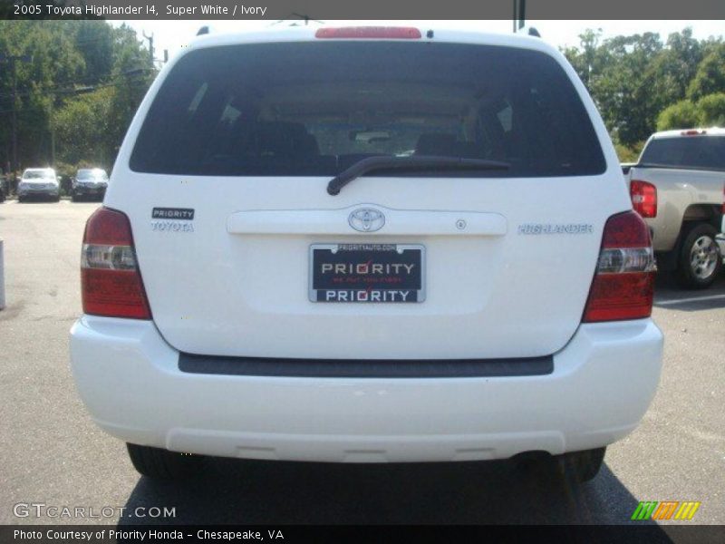 Super White / Ivory 2005 Toyota Highlander I4