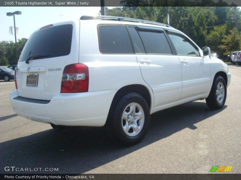 Super White / Ivory 2005 Toyota Highlander I4