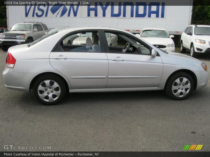 Bright Silver Metallic / Gray 2009 Kia Spectra EX Sedan