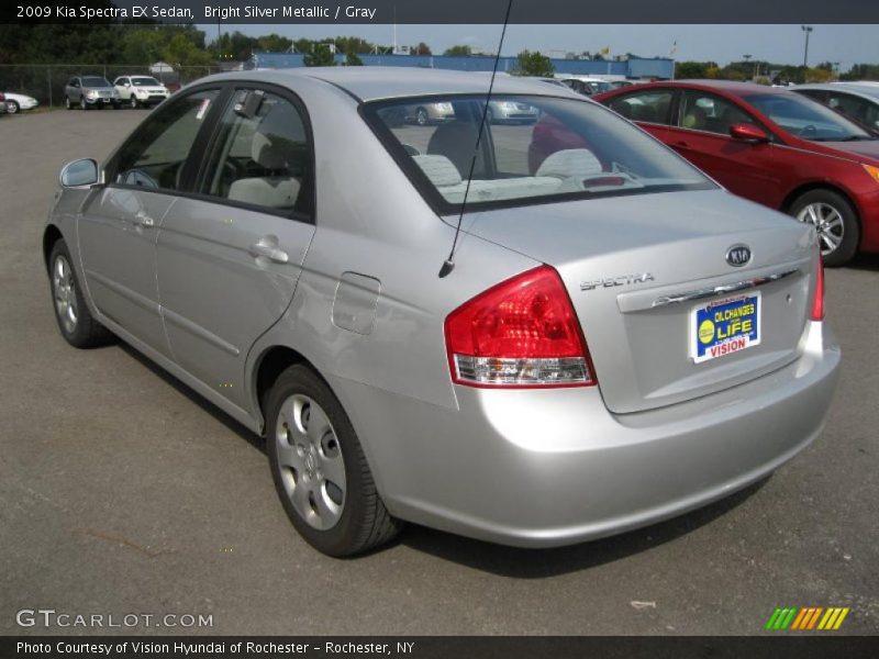 Bright Silver Metallic / Gray 2009 Kia Spectra EX Sedan