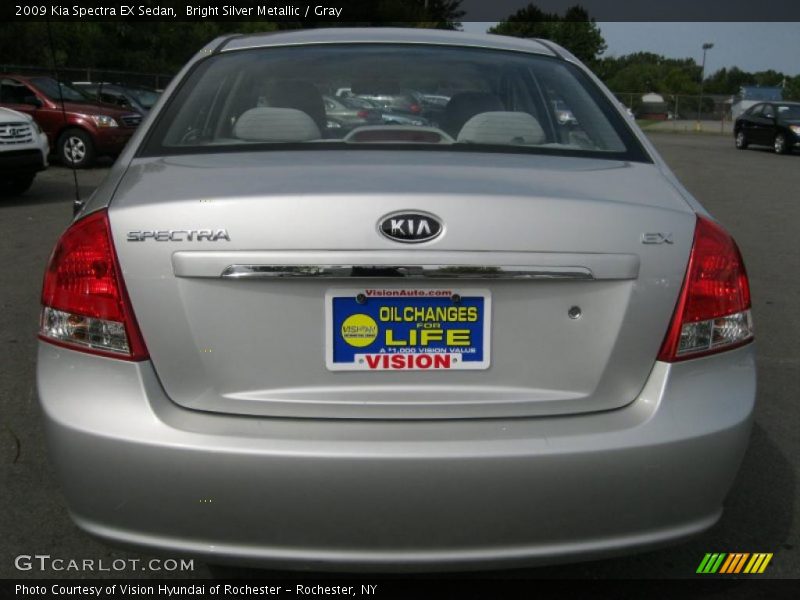 Bright Silver Metallic / Gray 2009 Kia Spectra EX Sedan