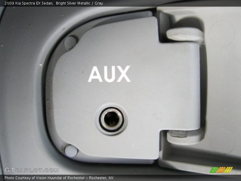 Bright Silver Metallic / Gray 2009 Kia Spectra EX Sedan