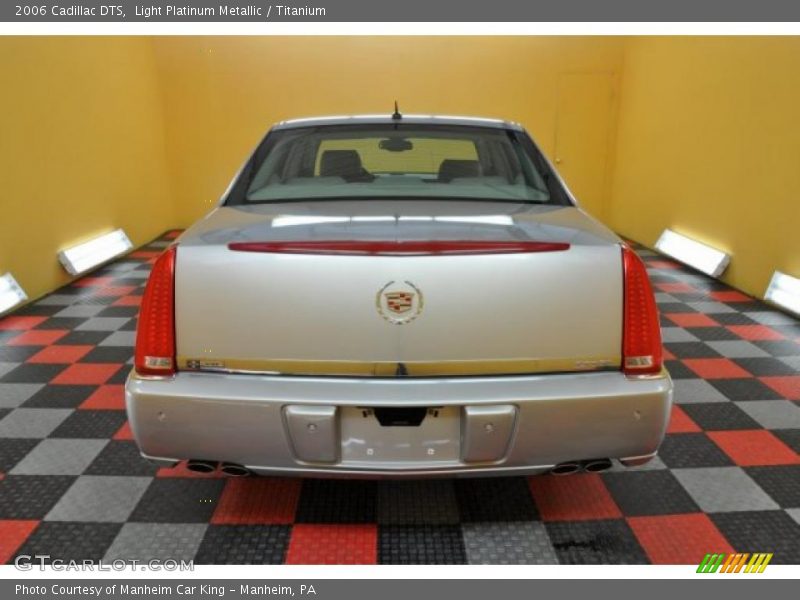 Light Platinum Metallic / Titanium 2006 Cadillac DTS