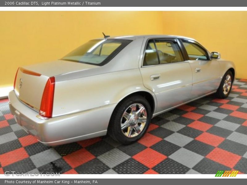 Light Platinum Metallic / Titanium 2006 Cadillac DTS